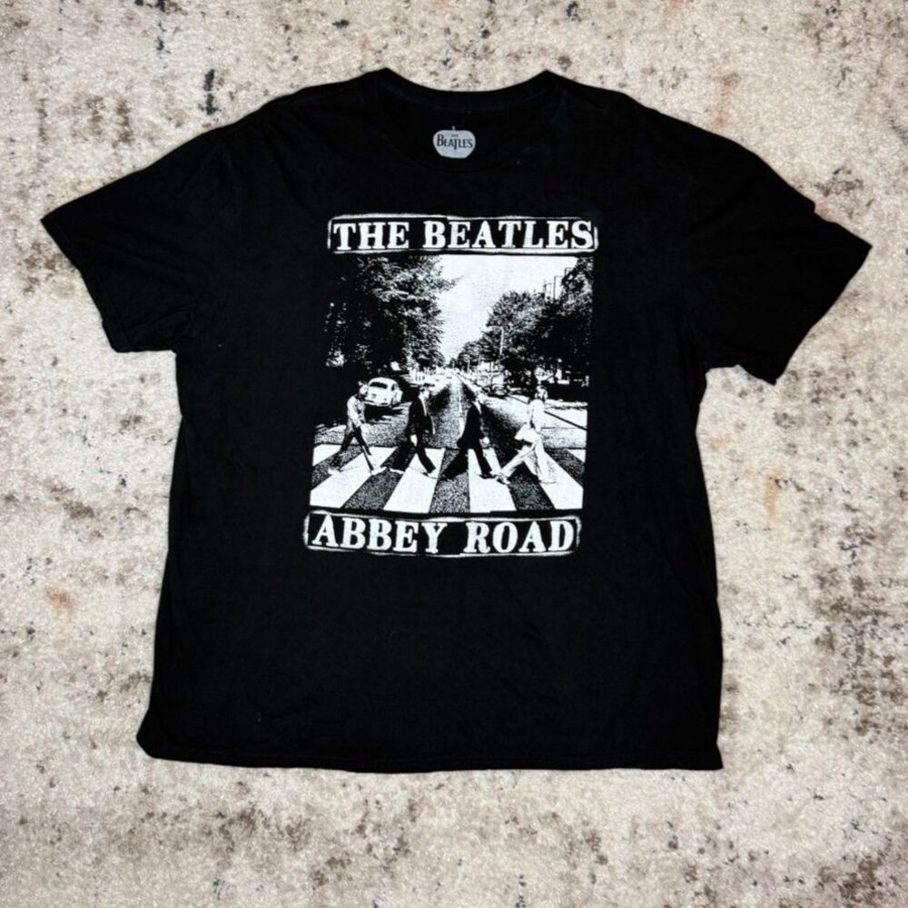 The Beatles Abbey Road Album Cover Tee - Picture 1 of 3